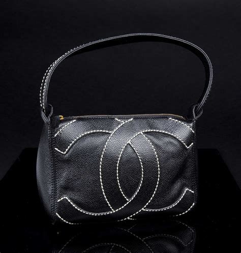 chanel black hobo bag